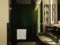 Mondrian Singapore Duxton Hotels near Outram