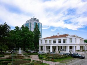 Shuangmenlou Hotel