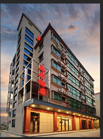 Wufeng Hotel (Heshan Hecheng Avenue Fumao Plaza)