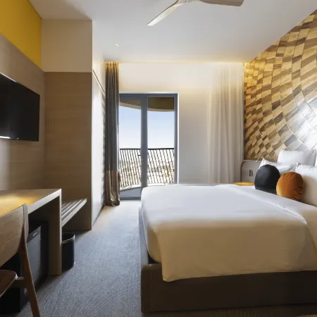 SUN & MOON, Riverside Hotel
