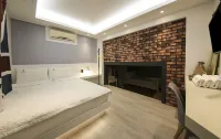 Backpackers in Yeosu - balcony