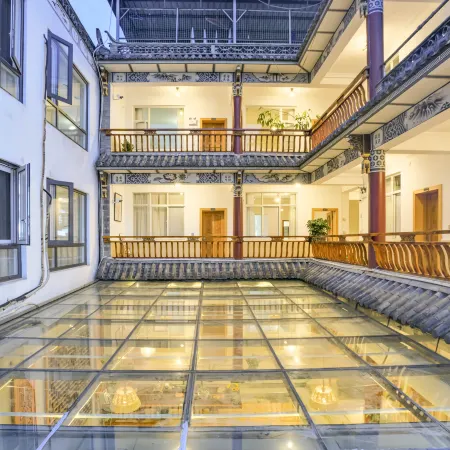 Dali Spring Four Seasons Homestay (Gucheng Nanmen Branch)