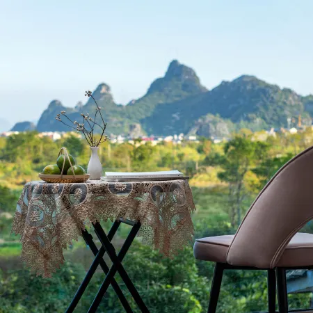 Guilin Yue Mountain Scenic View Vacation Apartment (Reed Flute Cave Scenic Area)