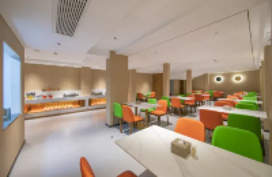 Xinlong Intelligent Hotel (Longyan Wanbao Plaza East Station)