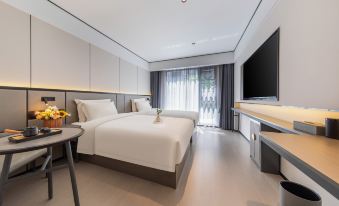 G Joyful Xige Hotel (Chengdu Kuanzhai Alley Qintai Road)