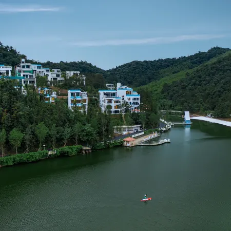 Moganshan High Mountain Forest Adventure Park · Xuan Yong Shilily Hotel