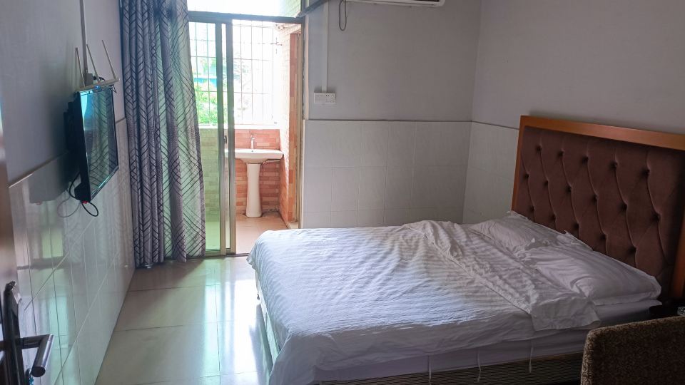 Huasheng Apartment