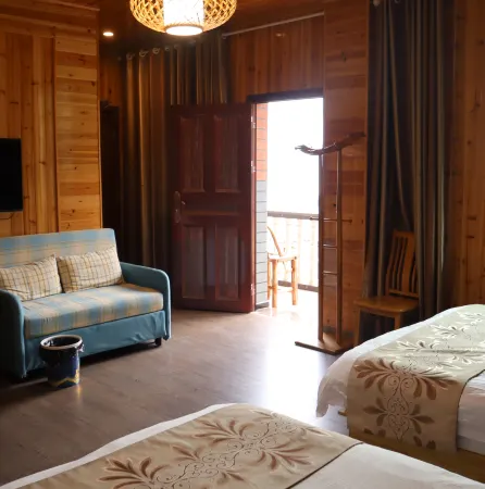 Yunhe Xiangyi Homestay (Yunhe Terraced Scenic Area Store) Отели рядом с достопримечательностью «Fenghuangshan Forest Park»