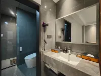Wansheng Hotel - parking