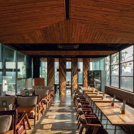 Miers Kuningan, Artotel Curated