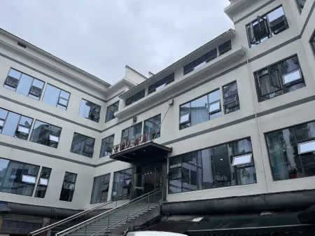 Ziteng Hotel Отели рядом с достопримечательностью «Qinglong Cave»