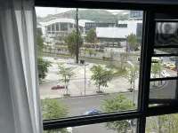 Jinshang B&B Hotel (Neijiang Chuanhua Square North High-speed Railway Station)
