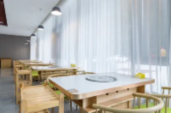 โรงแรมรีสอร์ทน้ำพุร้อนซีปัน