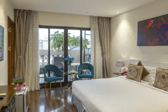 Thao Trang Laluxe Hotel Phu My Hung Отели рядом с достопримечательностью «Yofi Fitness Center»