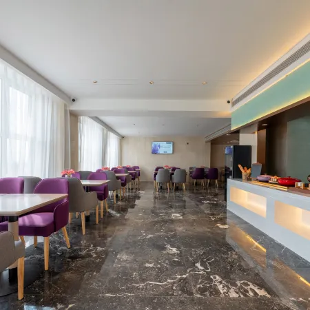 Lavande Hotel (Xinle Shijiazhuang Airport River Beibeiyuan Branch)