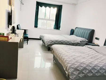 Huarong Yuecheng E-sports Hotel