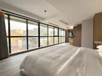Chaopai Collection Hotel (Dengzhou Huazhou College Xintian 360)