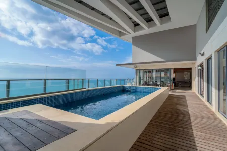 Xunliao Bay Yijing Holiday Sea-view Hotel