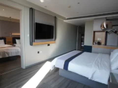 Homeinn Selected Hotel (Sishui Quanyuan Avenue Ginza Mall) Hoteles en Sishui