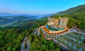 Zhangjiajie Giant Salamander Hot Spring Resort Hotel