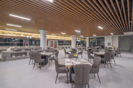 Shadian Hotel Отели рядом с достопримечательностью «Honghe Vocational and Technical College»