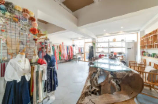 Floral Hotel·No.76 Designer Boutique Hotel (Huimin Street Branch, Zhonglou Subway Station, Xi'an)