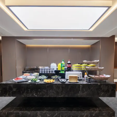 QIANNA HOTEL GLORIOUS(Weihui Branch)