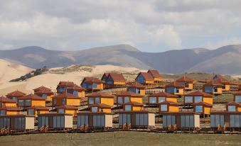 Qinghai Lake Jinshawan Camping Base