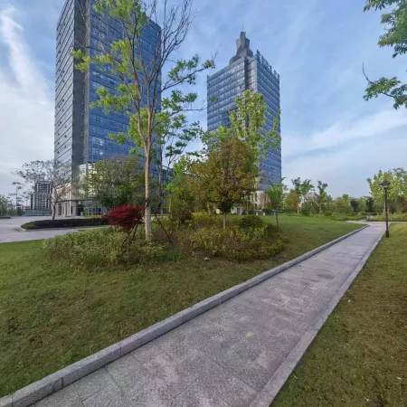 Elong Hotel (Lu'an Shuangchuang Building)