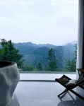 Mountain Moonlight Private Hot Spring Homestay (Dujiangyan)
