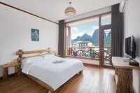 Xiaolonghe Hotel (Yangshuo Yulonghe Scenic Area)