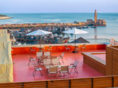 SUNNYDAY  (Dalian Laohutan Fisherman's Wharf)