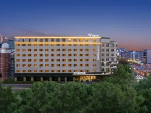 Byland World Hotel (Yiwu International Trade City)