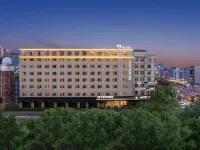 半島世界酒店（義烏國際商貿城店） 鄰近義烏梅湖體育館的酒店