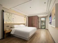 Moshang Qingya| Jiangnan Huipai Courtyard·Chinese Aesthetic Parent-Child Resort Hotel Các khách sạn gần Huiyuan Pawnshop
