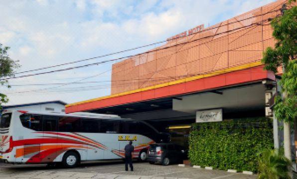 Sunrise Hotel Semarang - Housity