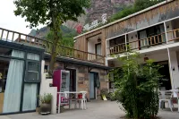 Lulujia Homestay (Linzhou Taohuagu Scenic Area)