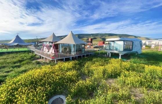 青海湖同寶山登山觀湖特色野奢露營民宿