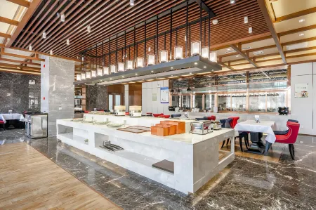 Hongda Hotel (Shengda Plaza Branch of Tianshui High speed Railway Station) Отели рядом с достопримечательностью «Maijishan Cave-Temple Complex»