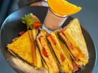 Sunrise Hotel Semarang - Parkplatz