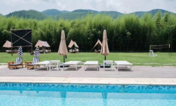 Henon Bamboo Retreats