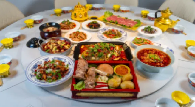 Jundun Hotel (Jiuzhaigou Valley Scenic and Historic Interest Area Scenic Spot)