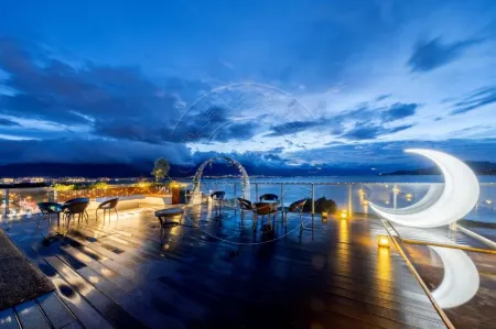 Dali Haoyuan Light Luxury Hotel