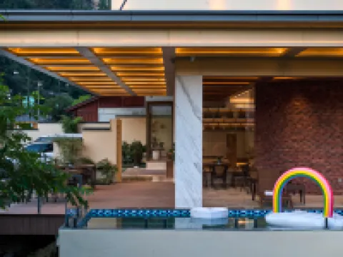 Zhangjiajie Four Seasons Lai · Riverside Resort Hotel (Baofeng Lake Scenic Area) Hotels in Zhangjiajie