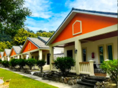 Dreamz Village Hotel berhampiran Black Sand Beach