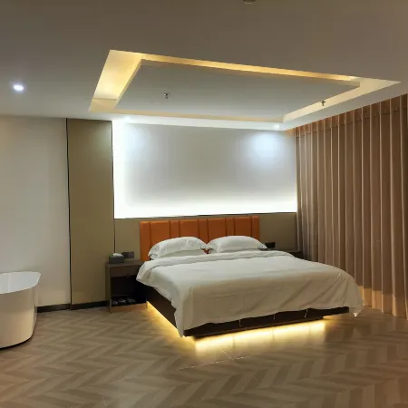 Paike E-Sports Hotel (Yueya Lake Park)