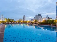 Ruamchitt Plaza Hotel Hotels near Korean Town