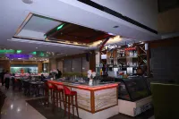 SkyCity Hotel Gurgaon - Quầy bar