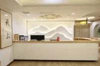 Chifeng Geer Hotel - Mountain view