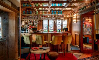 Ambra Cortina Luxury&Fashion Hotel